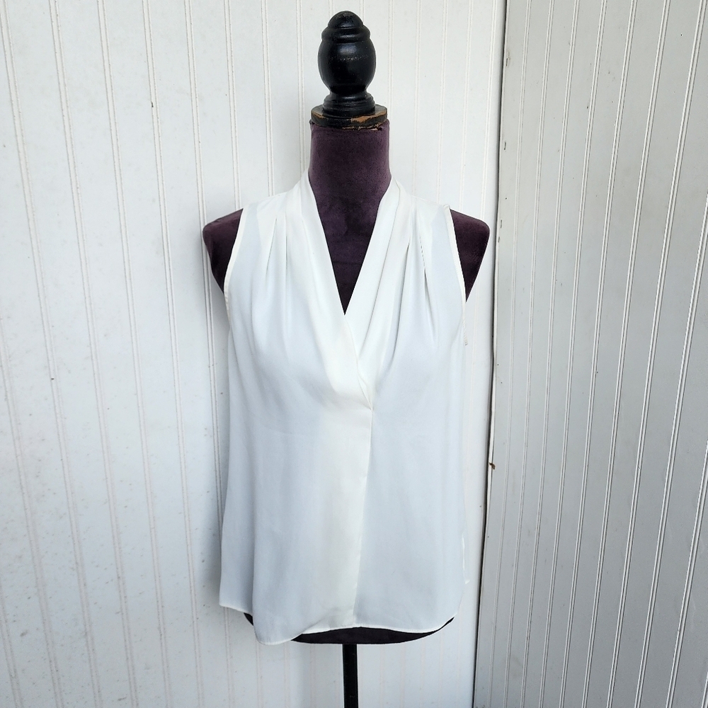 WHBM White House Black Market Tank Top Womens V-Neck Sleeveless Pleated Sz XS